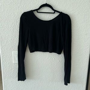 Free People long sleeve scoop back crop top. size L - fits like a small